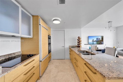 Copropriété à vendre à Hallandale Beach, Floride: 1 chambre, 80.92 m2 № 2145758 - photo 13