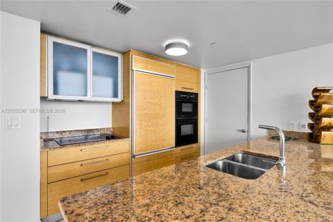 Copropriété à vendre à Hallandale Beach, Floride: 1 chambre, 80.92 m2 № 2145758 - photo 12