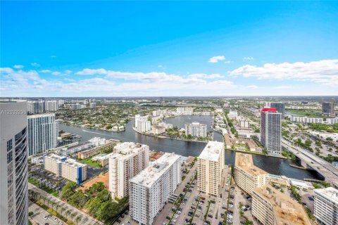 Copropriété à vendre à Hallandale Beach, Floride: 1 chambre, 80.92 m2 № 2145758 - photo 22