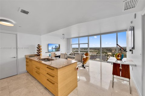 Condo à Hallandale Beach, Floride, 1 chambre  № 2145758