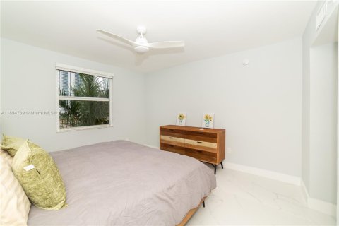 Condo in Sunny Isles Beach, Florida, 3 bedrooms № 2081441 - photo 27