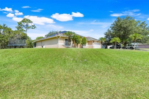 House in Kissimmee, Florida 4 bedrooms, 205.04 sq.m. № 1856547 - photo 5