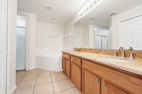 House in Kissimmee, Florida 4 bedrooms, 205.04 sq.m. № 1856547 - photo 22