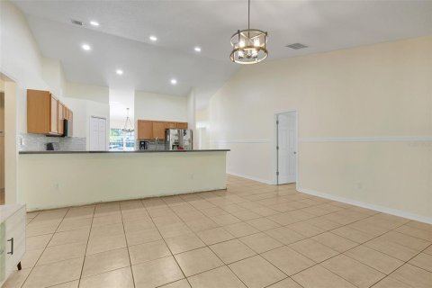 House in Kissimmee, Florida 4 bedrooms, 205.04 sq.m. № 1856547 - photo 15