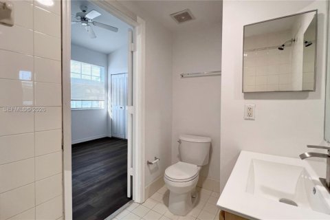 Townhouse in Sunrise, Florida 3 bedrooms, 130.9 sq.m. № 2083822 - photo 26