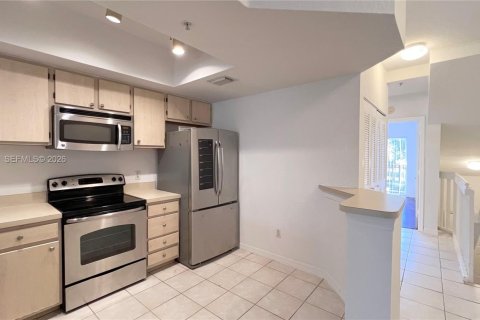 Townhouse in Sunrise, Florida 3 bedrooms, 130.9 sq.m. № 2083822 - photo 9