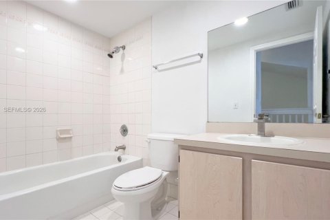 Townhouse in Sunrise, Florida 3 bedrooms, 130.9 sq.m. № 2083822 - photo 23