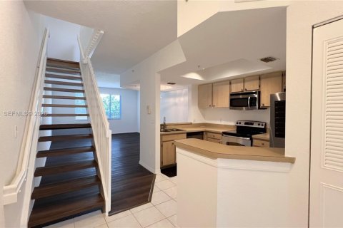 Townhouse in Sunrise, Florida 3 bedrooms, 130.9 sq.m. № 2083822 - photo 8