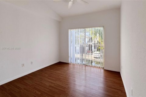 Townhouse in Sunrise, Florida 3 bedrooms, 130.9 sq.m. № 2083822 - photo 24
