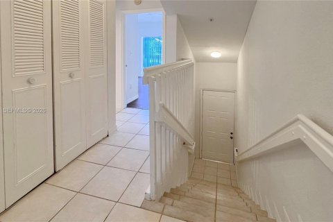 Townhouse in Sunrise, Florida 3 bedrooms, 130.9 sq.m. № 2083822 - photo 18