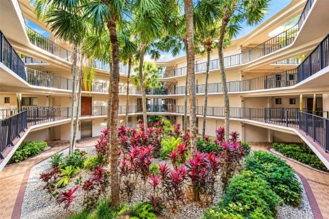 Copropriété à louer à Miami, Floride: 2 chambres, 89.65 m2 № 2418184 - photo 27