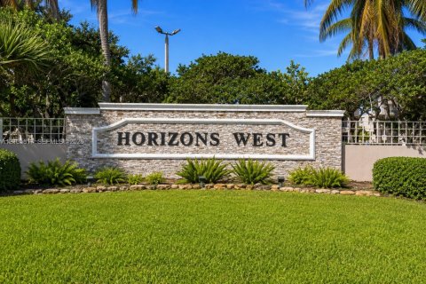 Copropriété à louer à Miami, Floride: 2 chambres, 89.65 m2 № 2418184 - photo 2