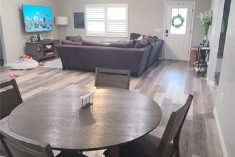 Casa en alquiler en Gainesville, Florida, 3 dormitorios, 148.55 m2 № 1911751 - foto 9