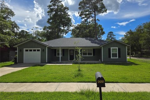 Casa en alquiler en Gainesville, Florida, 3 dormitorios, 148.55 m2 № 1911751 - foto 1