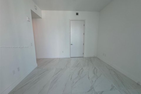 Copropriété à vendre à Sunny Isles Beach, Floride: 2 chambres, 155.61 m2 № 1935875 - photo 14