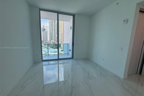 Copropriété à vendre à Sunny Isles Beach, Floride: 2 chambres, 155.61 m2 № 1935875 - photo 12