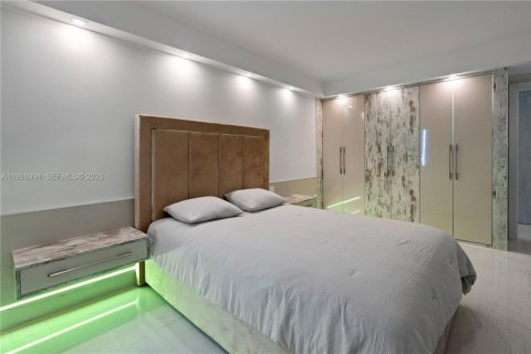 Condo in Sunny Isles Beach, Florida, 3 bedrooms № 2145926 - photo 21