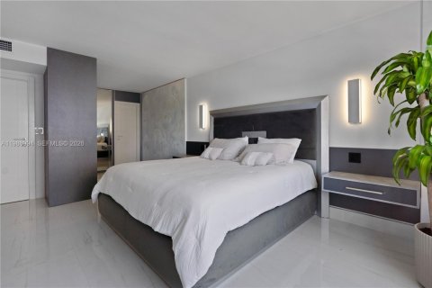 Condo in Sunny Isles Beach, Florida, 3 bedrooms № 2145926 - photo 18
