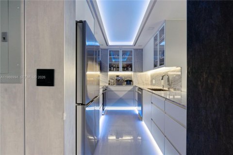 Condo in Sunny Isles Beach, Florida, 3 bedrooms № 2145926 - photo 15