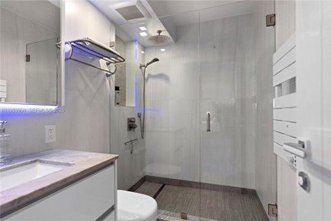 Condo in Sunny Isles Beach, Florida, 3 bedrooms № 2145926 - photo 20