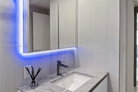 Condo in Sunny Isles Beach, Florida, 3 bedrooms № 2145926 - photo 26