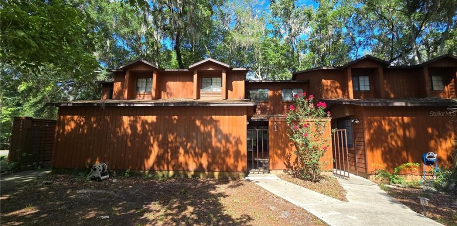 Adosado en Gainesville, Florida 2 dormitorios, 102.75 m2 № 2217622