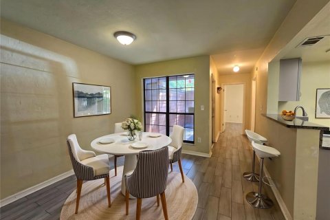 Adosado en venta en Gainesville, Florida, 2 dormitorios, 102.75 m2 № 2217622 - foto 6