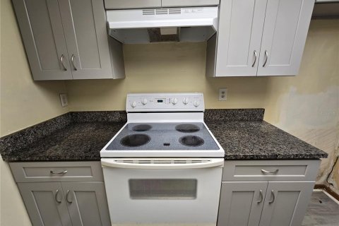 Adosado en venta en Gainesville, Florida, 2 dormitorios, 102.75 m2 № 2217622 - foto 12