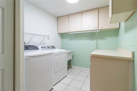 Купить кондоминиум в Дебари, Флорида 8 комнат, 109.44м2, № 2410386 - фото 22