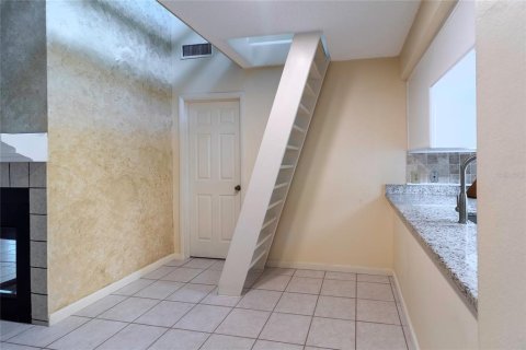 Купить кондоминиум в Дебари, Флорида 8 комнат, 109.44м2, № 2410386 - фото 19