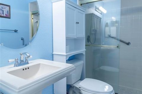 Купить кондоминиум в Дебари, Флорида 8 комнат, 109.44м2, № 2410386 - фото 29