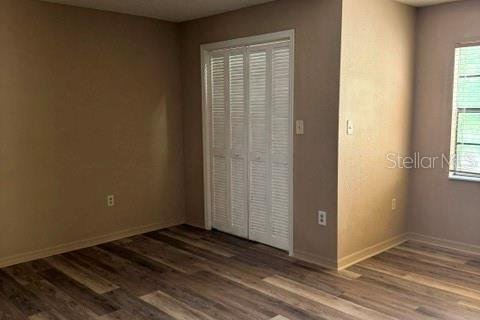 Townhouse in New Port Richey, Florida 2 bedrooms, 114.83 sq.m. № 2215819 - photo 5