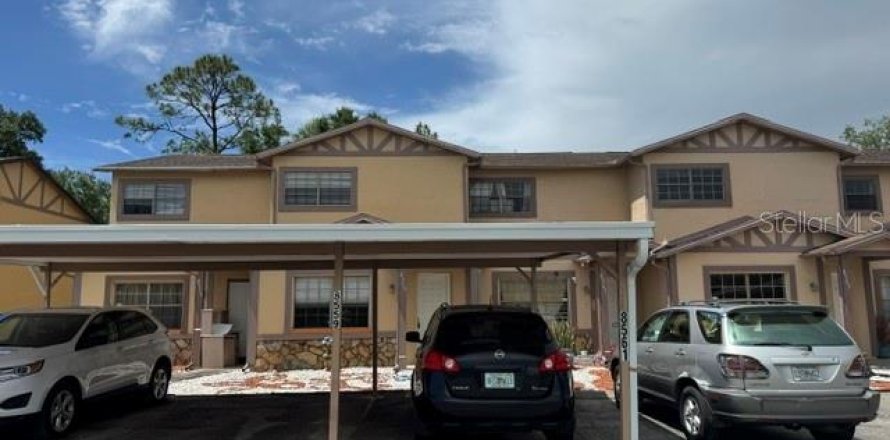 Townhouse in New Port Richey, Florida 2 bedrooms, 114.83 sq.m. № 2215819