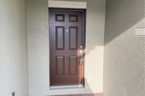 House in Orlando, Florida 4 bedrooms, 173.91 sq.m. № 1842095 - photo 16