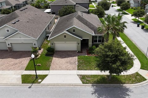 House in Orlando, Florida 4 bedrooms, 173.91 sq.m. № 1842095 - photo 2