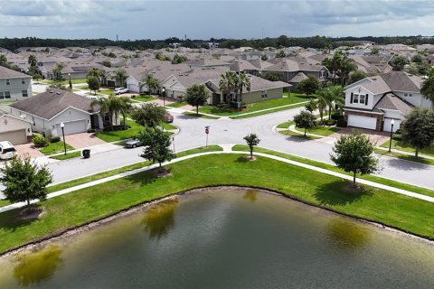 House in Orlando, Florida 4 bedrooms, 173.91 sq.m. № 1842095 - photo 8