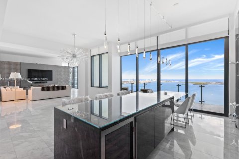 Condo in Miami, Florida, 3 bedrooms  № 1996194 - photo 6