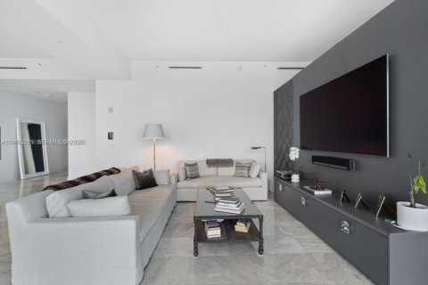 Condo in Miami, Florida, 3 bedrooms  № 1996194 - photo 15