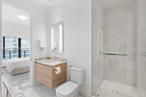 Condo in Miami, Florida, 3 bedrooms  № 1996194 - photo 25