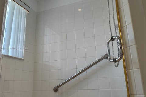 Townhouse in Miami, Florida 3 bedrooms, 152.73 sq.m. № 1768260 - photo 27