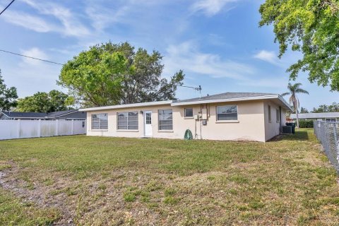 Villa ou maison à vendre à Sarasota, Floride: 3 chambres, 179.3 m2 № 1597501 - photo 29