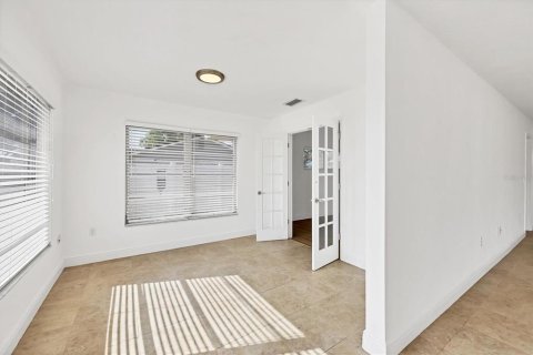 Villa ou maison à vendre à Sarasota, Floride: 3 chambres, 179.3 m2 № 1597501 - photo 17