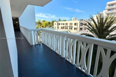 Copropriété à vendre à Miami Beach, Floride: 1 chambre, 72 m2 № 2154679 - photo 24