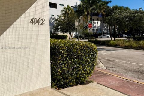 Copropriété à vendre à Miami Beach, Floride: 1 chambre, 72 m2 № 2154679 - photo 28