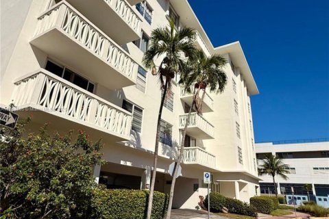 Copropriété à vendre à Miami Beach, Floride: 1 chambre, 72 m2 № 2154679 - photo 29
