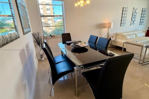 Copropriété à vendre à Miami Beach, Floride: 1 chambre, 72 m2 № 2154679 - photo 7