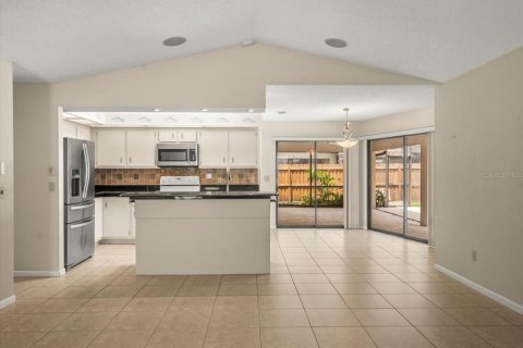 House in Safety Harbor, Florida 3 bedrooms, 219.81 sq.m. № 1876294 - photo 8