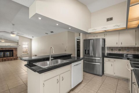 House in Safety Harbor, Florida 3 bedrooms, 219.81 sq.m. № 1876294 - photo 12