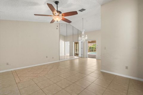 House in Safety Harbor, Florida 3 bedrooms, 219.81 sq.m. № 1876294 - photo 22