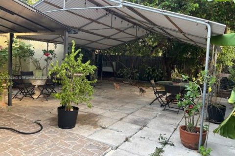 Villa ou maison à vendre à Miami, Floride: 3 chambres, 142.23 m2 № 1858594 - photo 5